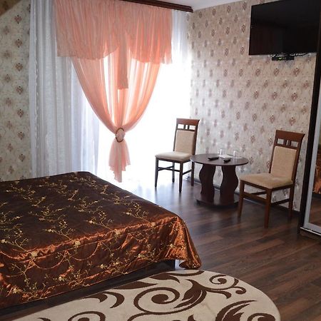 Hotel Fiyesta Starokostyantyniv Ngoại thất bức ảnh