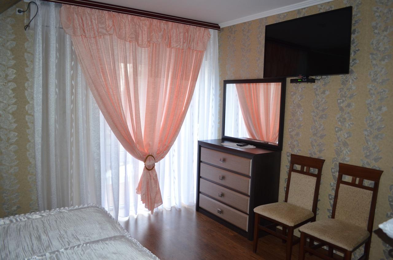 Hotel Fiyesta Starokostyantyniv Ngoại thất bức ảnh