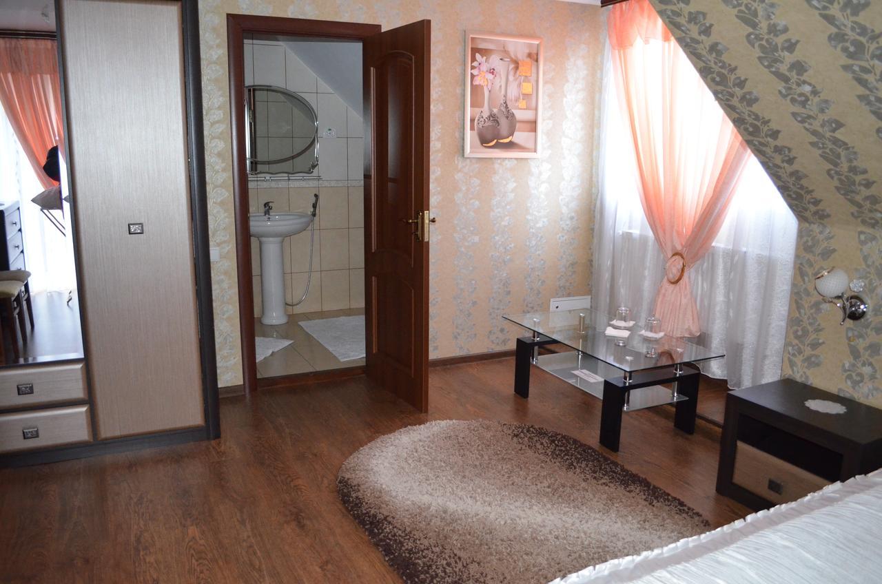 Hotel Fiyesta Starokostyantyniv Ngoại thất bức ảnh